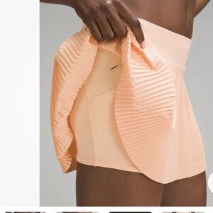 Lululemon pleat to street skirt size 8